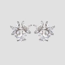Load image into Gallery viewer, Zircon 925 Sterling Silver Flower Stud Earrings